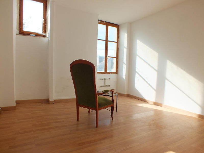 Maison en pierre - 123 m² - 4 pièces