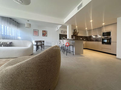 Appartement - 90 m² - 3 pièces