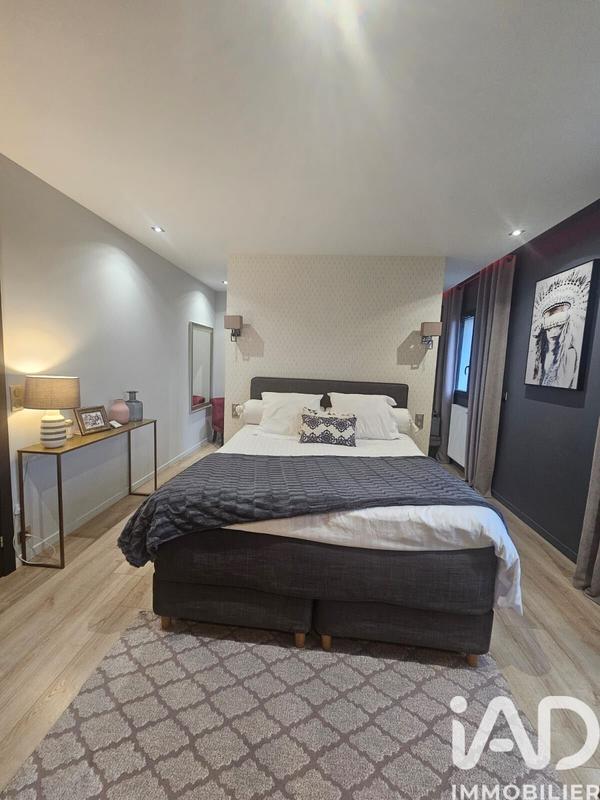 Maison - 168 m² - 7 pièces