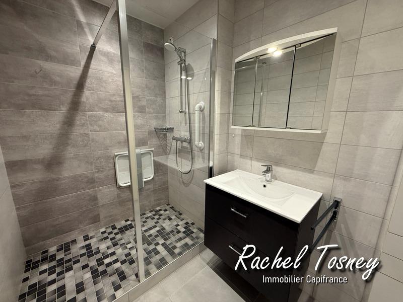 Appartement - 95 m² - 5 pièces