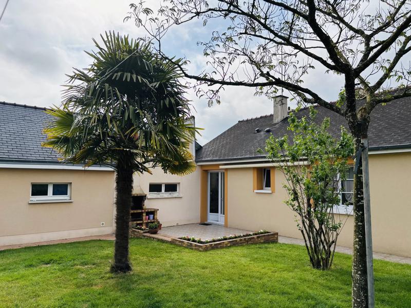 Maison - 90 m² - 5 pièces