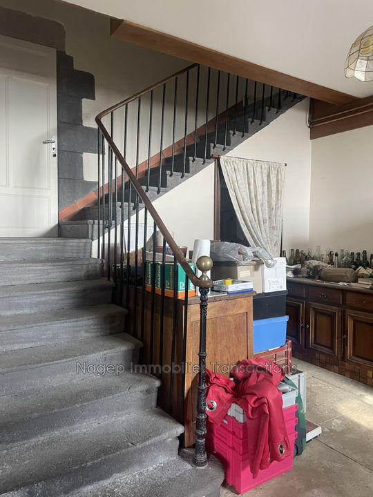 Propriété - 222 m² - 11 pièces