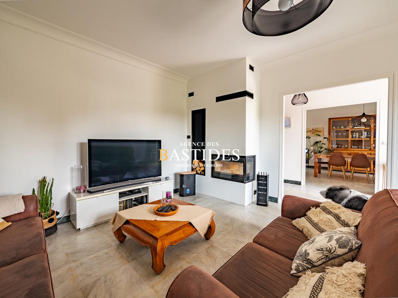 Maison traditionnelle - 175 m² - 8 pièces