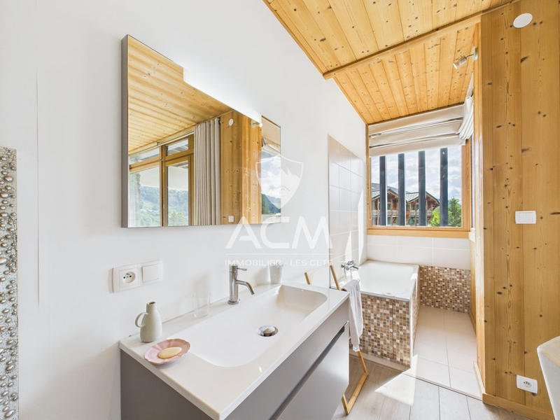 Appartement - 140 m² - 4 pièces