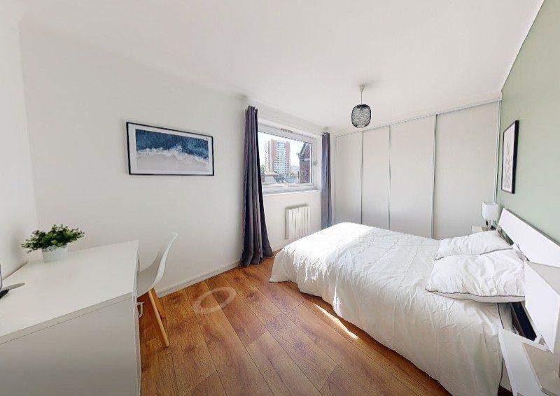 Appartement - 100 m² - 5 pièces