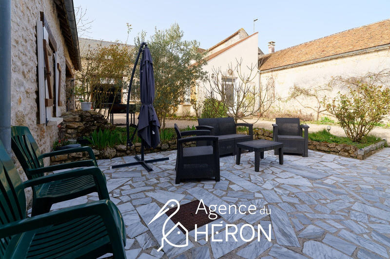 Maison - 189 m² - 6 pièces