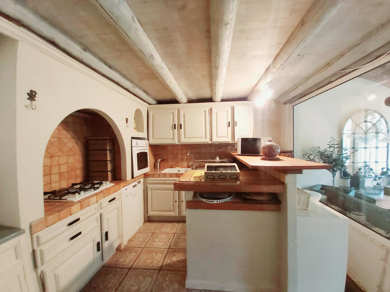 Mas - 254 m² - 10 pièces