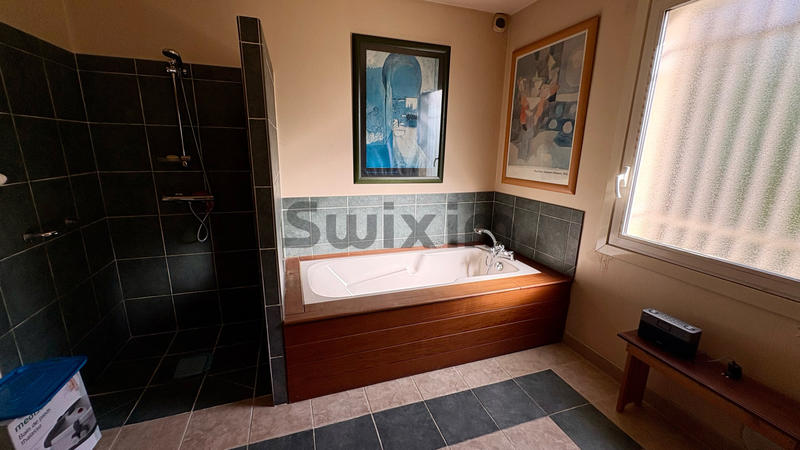 Villa - 175 m² - 6 pièces