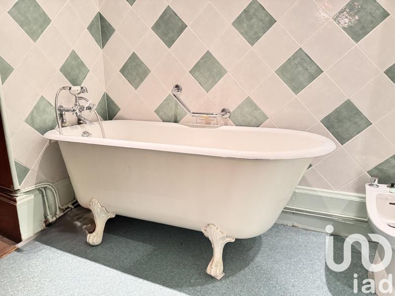 Châlet - 240 m² - 10 pièces