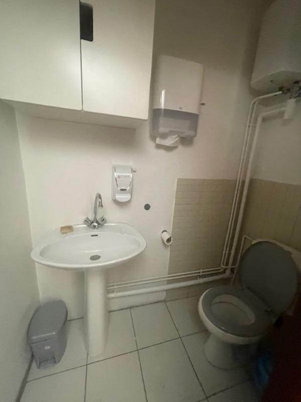 Local commercial - 50 m² - 4 pièces