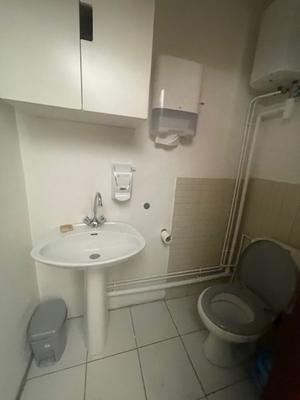 Local commercial - 50 m² - 4 pièces