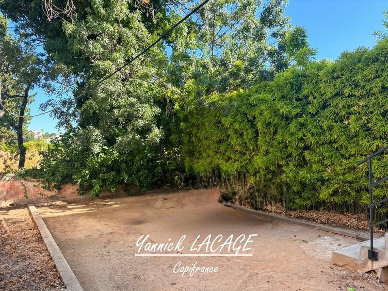 Immeuble - 138 m² - 8 pièces