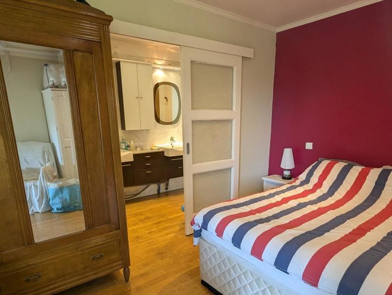 Maison - 266 m² - 8 pièces