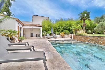 Villa - 280 m² - 8 pièces