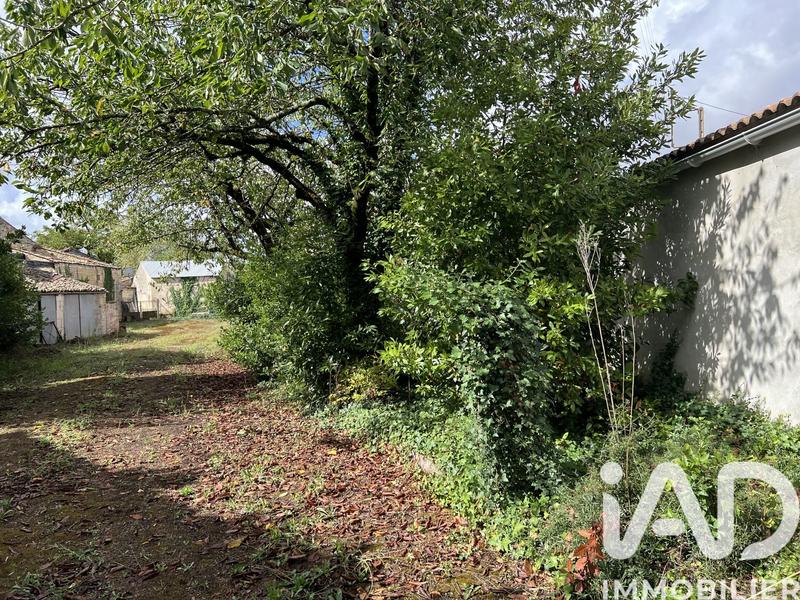 Maison - 410 m² - 8 pièces