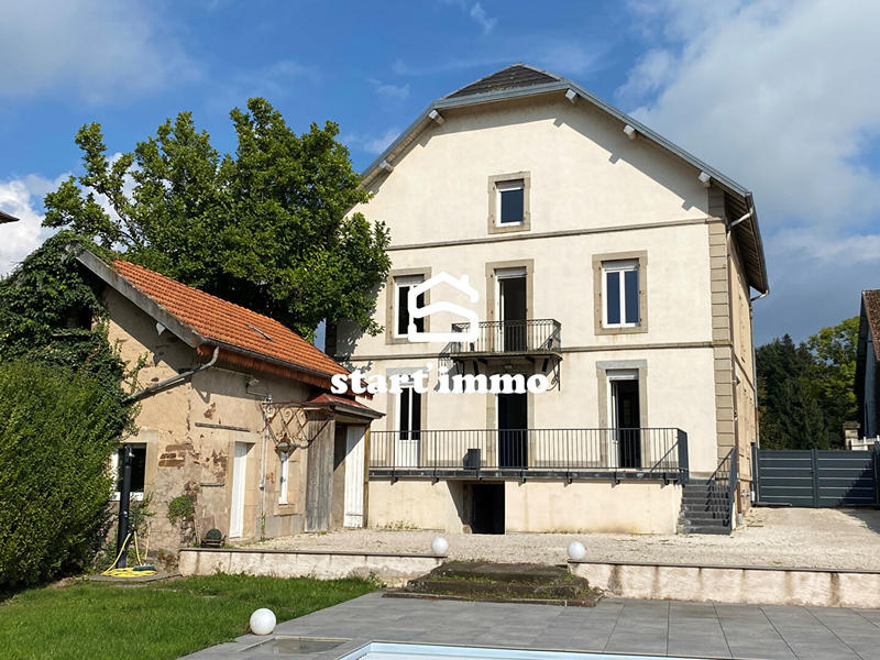 Maison - 331 m² - 11 pièces