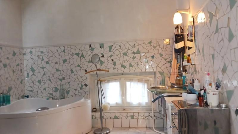 Maison - 231 m² - 9 pièces