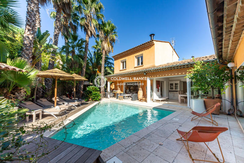 Maison - 180 m² - 6 pièces