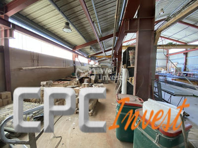 Local commercial - 840 m²