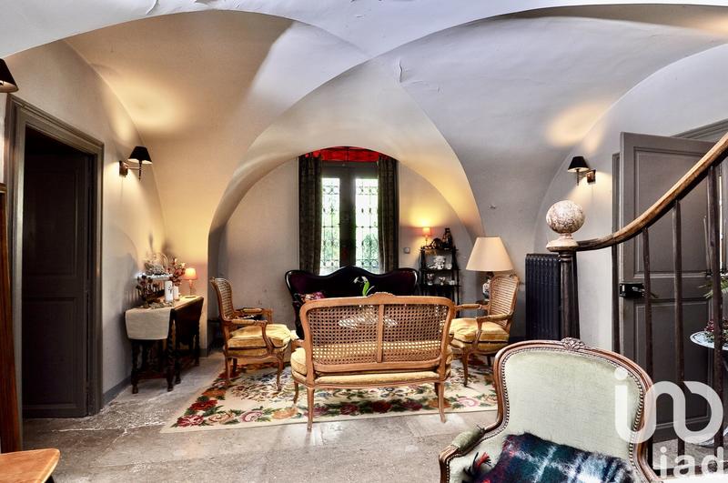 Maison - 445 m² - 14 pièces