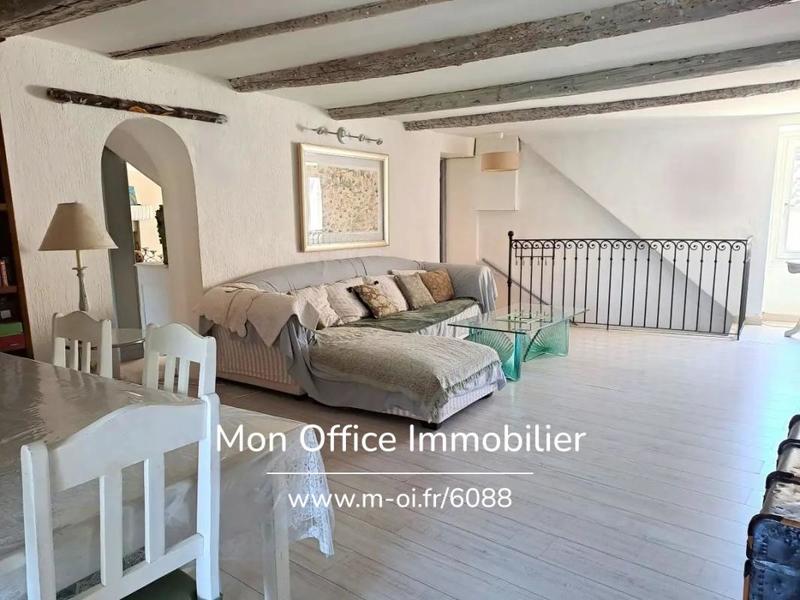 Maison - 207 m² - 5 pièces