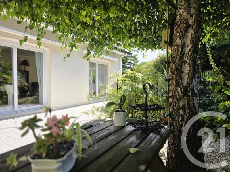 Villa - 208 m² - 6 pièces