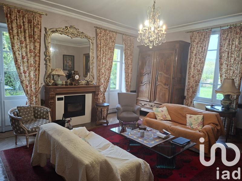 Maison - 306 m² - 10 pièces