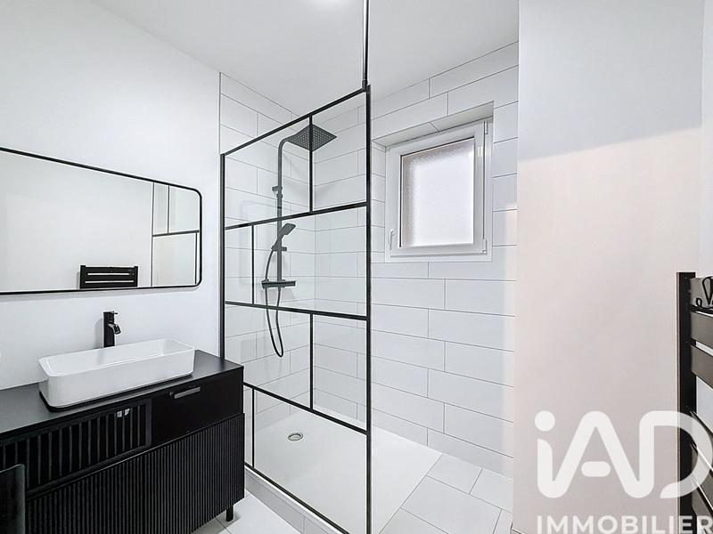 Maison - 200 m² - 7 pièces