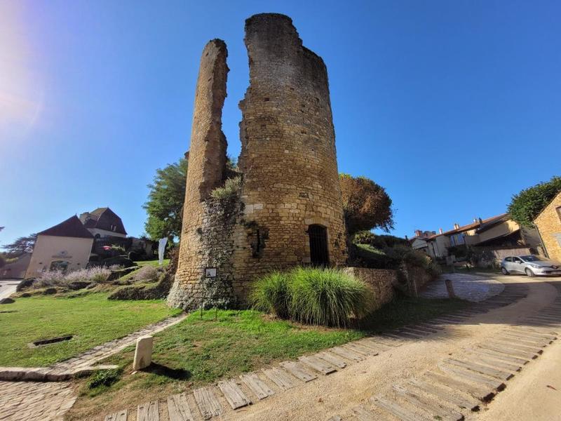 Maison - 334 m² - 20 pièces