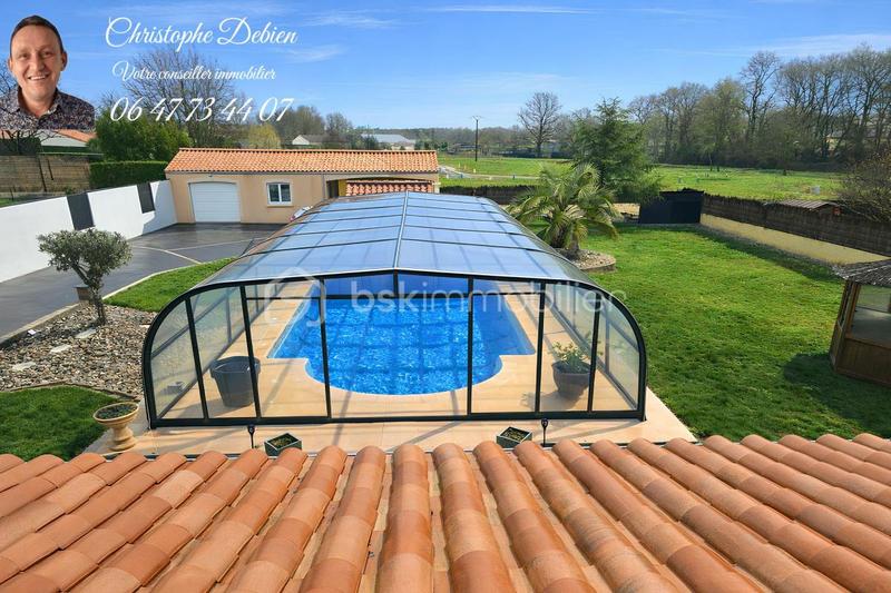 Pavillon - 199 m² - 7 pièces