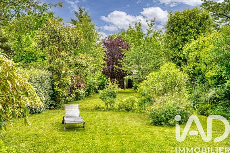 Maison - 184 m² - 9 pièces