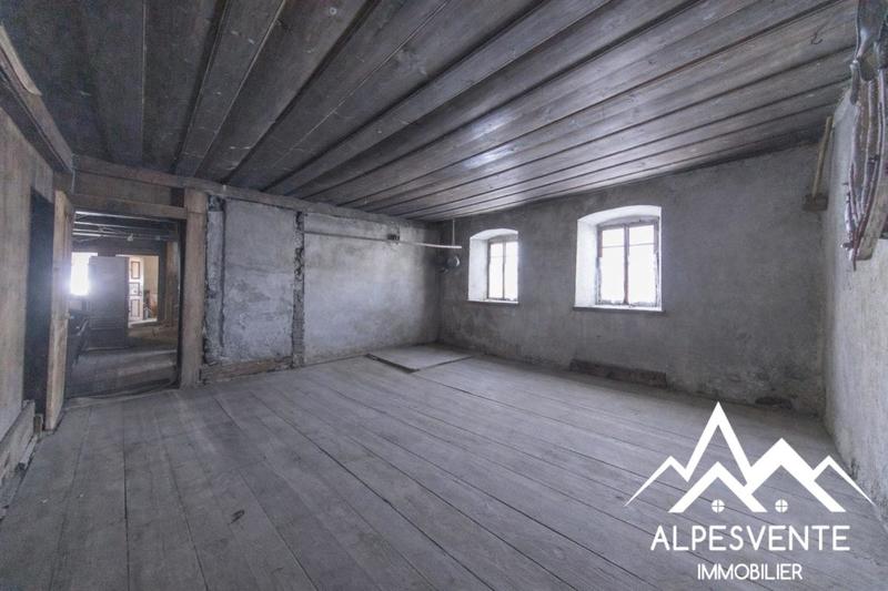 Châlet - 480 m² - 6 pièces