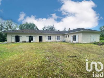 Maison de maîtres - 244 m² - 7 pièces