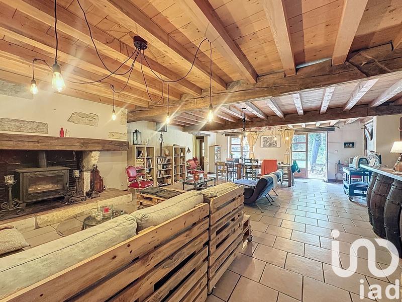 Maison - 313 m² - 15 pièces