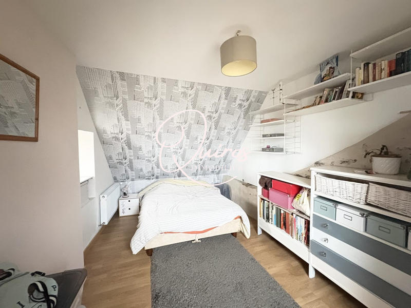 Maison - 209 m² - 12 pièces