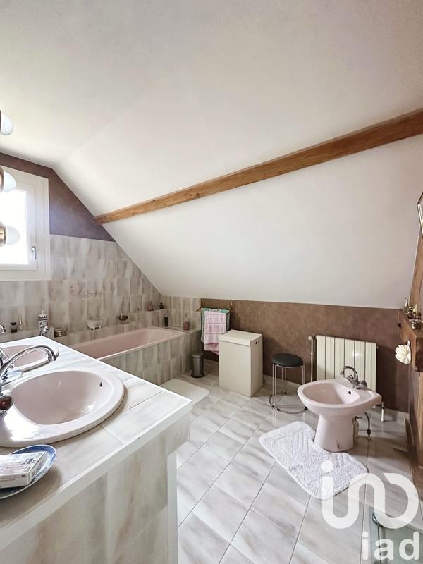 Maison - 146 m² - 8 pièces