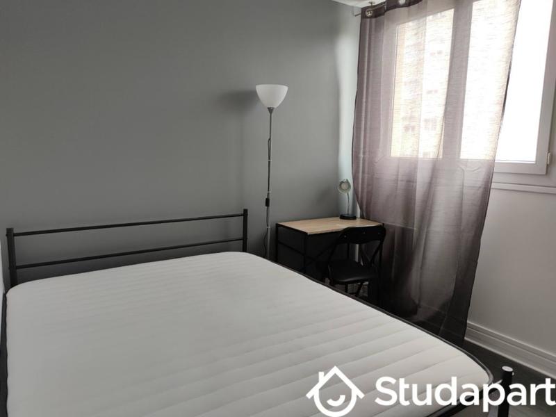 Chambre - 11 m² - 1 pièce