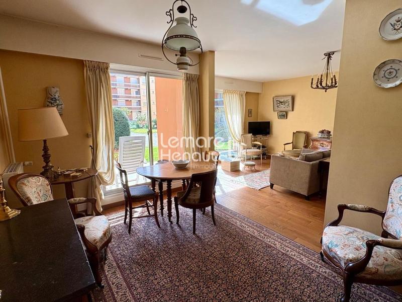 Appartement - 98 m² - 5 pièces