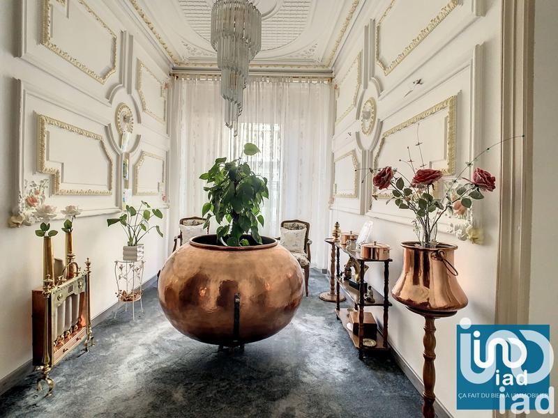 Maison - 298 m² - 14 pièces