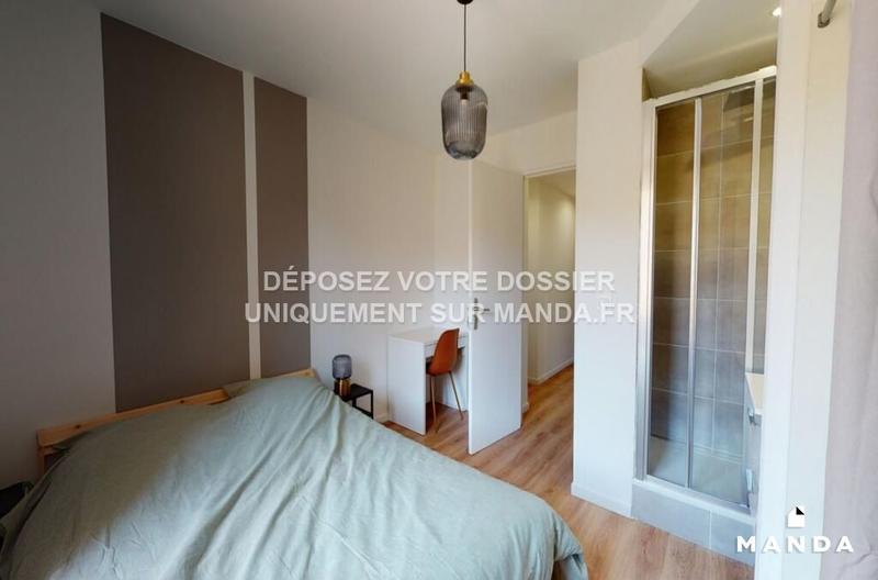 Chambre - 11 m² - 5 pièces