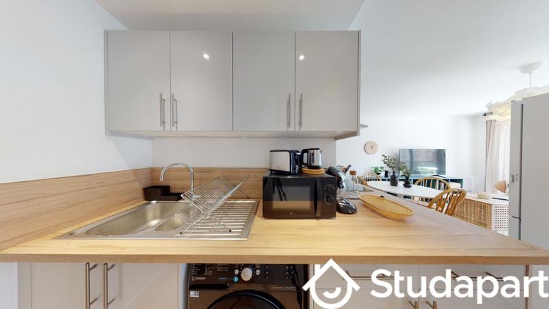 Chambre - 13 m² - 1 pièce