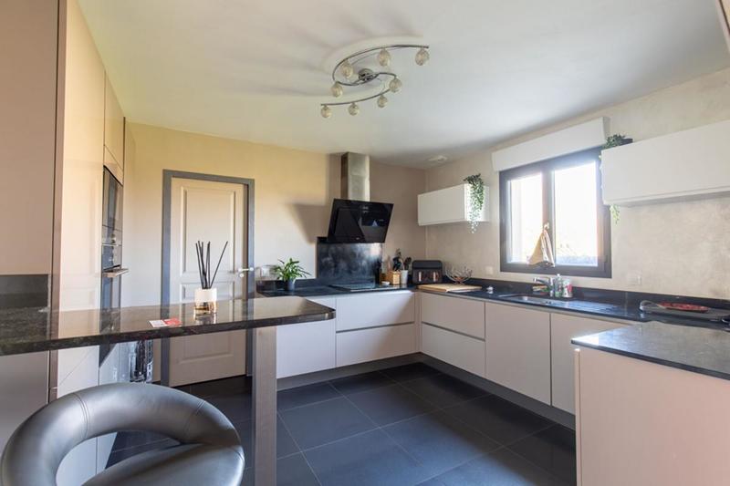 Maison - 143 m² - 6 pièces