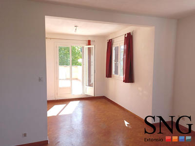 Appartement - 90 m² - 3 pièces