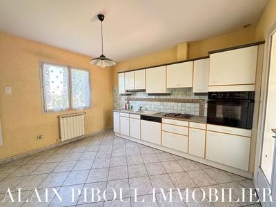 Maison traditionnelle - 107 m² - 4 pièces