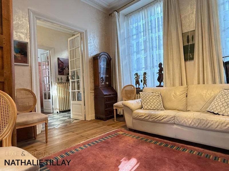 Maison bourgeoise - 260 m² - 9 pièces