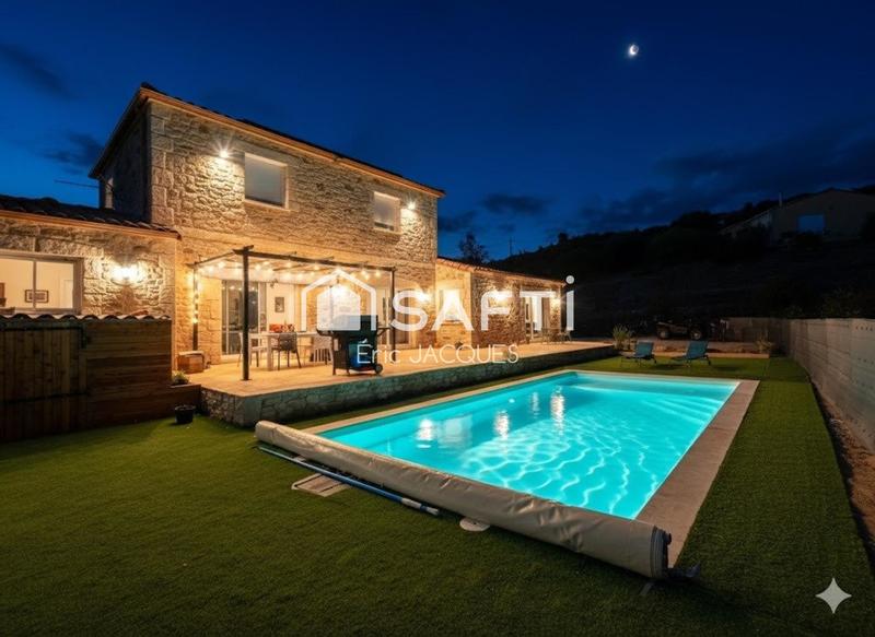 Maison - 219 m² - 7 pièces