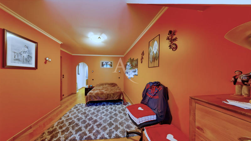 Maison - 160 m² - 7 pièces