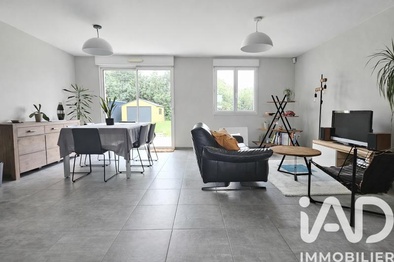 Maison - 90 m² - 5 pièces