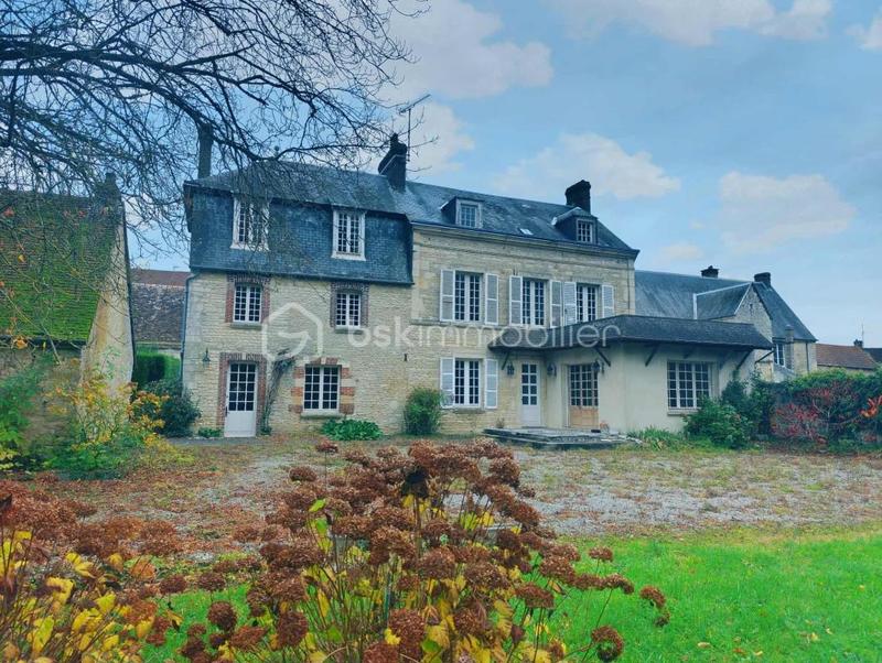 Demeure - 270 m² - 11 pièces