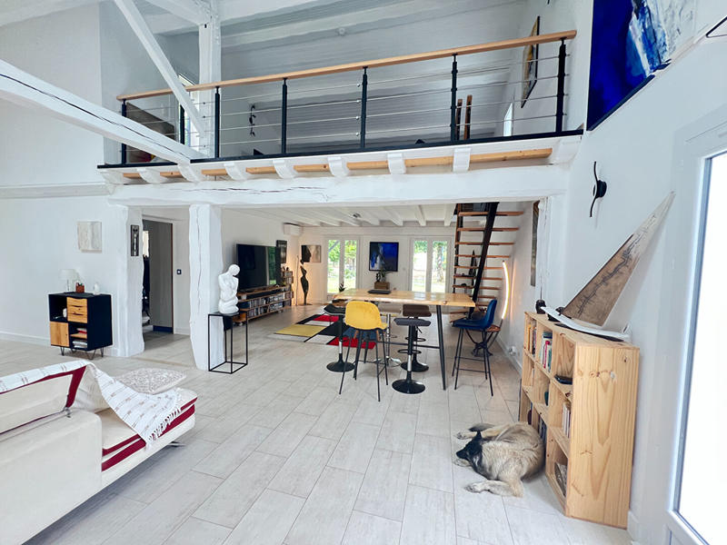 Maison - 228 m² - 7 pièces